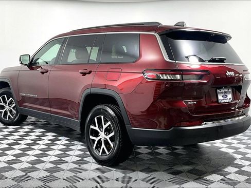Used 2025 Jeep Grand Cherokee L Limited w/ Luxury Tech Group II AWD/4WD image 11