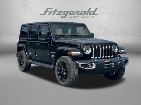 Used 2022 Jeep Wrangler Unlimited Sahara AWD/4WD image 1