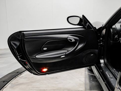 Used 2005 Porsche 911 Turbo S image 69