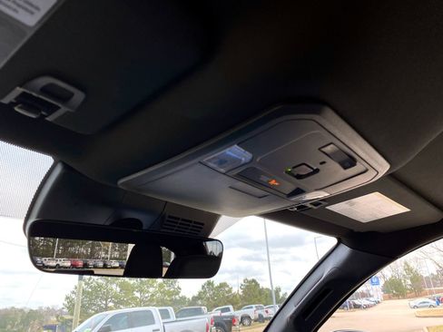 Used 2025 Toyota Tacoma TRD Off-Road image 25