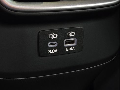 Certified 2025 Subaru Outback Onyx Edition AWD/4WD image 11