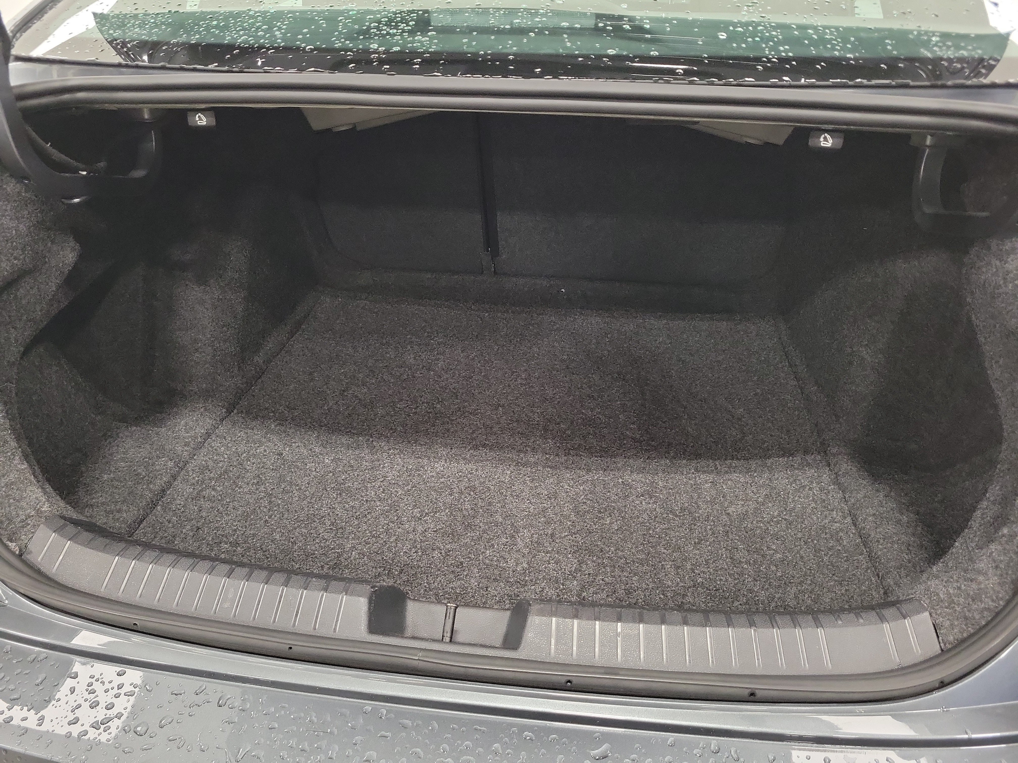 Used 2025 Volkswagen Jetta Sport FWD image 7