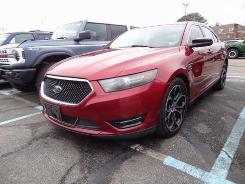 Used 2014 Ford Taurus SHO w/ Equipment Group 401A image 3