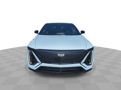 Used 2026 Cadillac Lyriq V AWD/4WD image 3