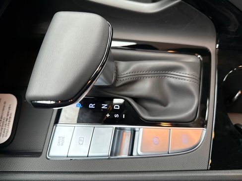 New 2026 Hyundai Elantra Limited FWD image 31