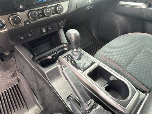 Used 2023 Toyota Tacoma SR5 w/ Technology Package AWD/4WD image 19
