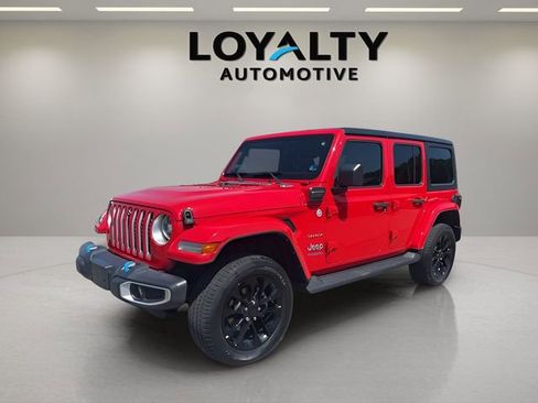 Used 2022 Jeep Wrangler Unlimited Sahara w/ Cold Weather Group AWD/4WD image 1