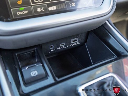 Used 2025 Subaru Outback Premium AWD/4WD image 27