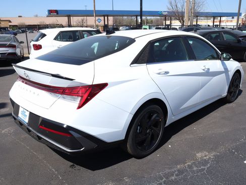New 2026 Hyundai Elantra SEL Sport Premium FWD image 21