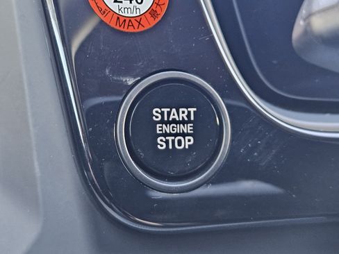 Certified 2025 Porsche Cayenne image 21