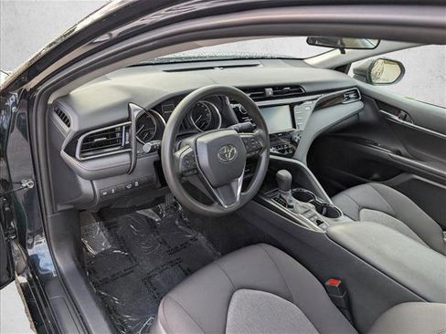 Used 2020 Toyota Camry LE image 9