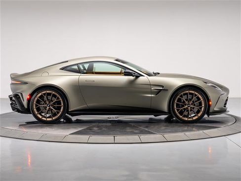 Used 2025 Aston Martin V8 Vantage Coupe image 15