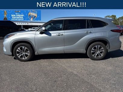 Used 2021 Toyota Highlander XLE