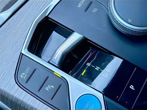 Used 2025 BMW i4 xDrive40i w/ M Sport Package image 28