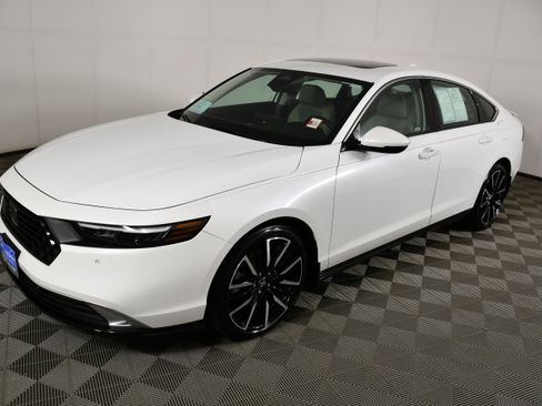 Certified 2023 Honda Accord Touring image 10