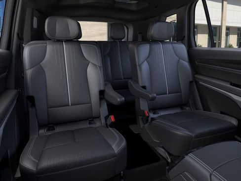 New 2026 Cadillac Vistiq Luxury image 17