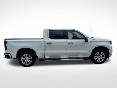 Used 2022 Chevrolet Silverado 1500 LTZ AWD/4WD image 7