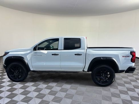 Used 2023 Chevrolet Colorado Trail Boss w/ Technology Package image 9