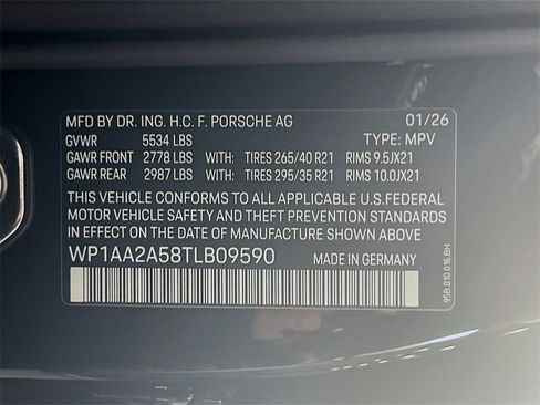 New 2026 Porsche Macan image 34