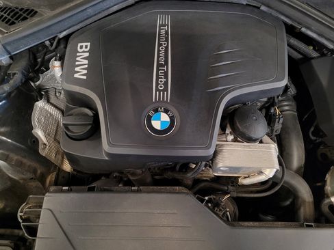 Used 2018 BMW 320i Sedan RWD image 30