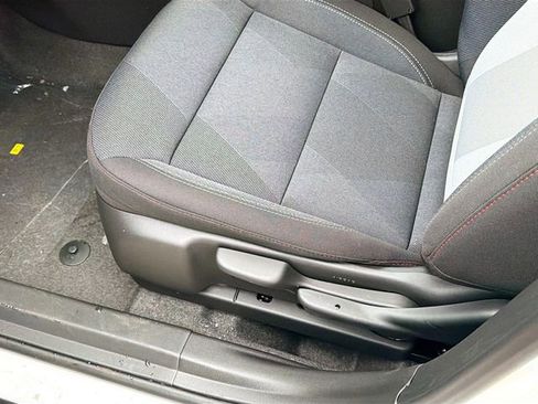 New 2026 Chevrolet Trax RS w/ Sunroof Package image 19