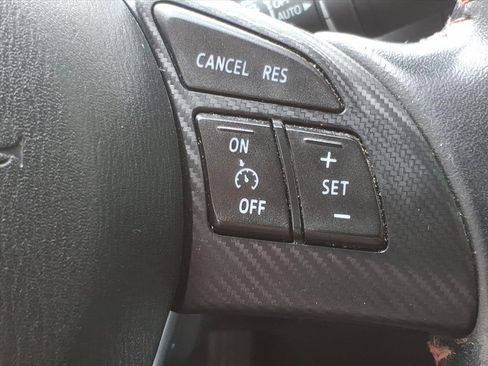 Used 2016 MAZDA MAZDA3 i Touring w/ Popular Equipment Package image 17