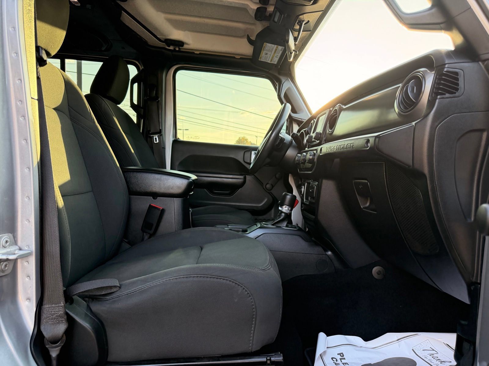 Used 2018 Jeep Wrangler Unlimited Sport AWD/4WD image 33