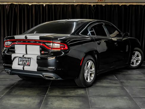 Used 2022 Dodge Charger SXT RWD image 10