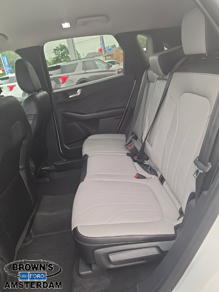 Certified 2025 Ford Escape Platinum w/ Premium Technology Package AWD/4WD image 14