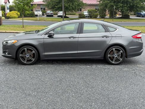 Used 2015 Ford Fusion SE w/ Equipment Group 202A FWD image 4