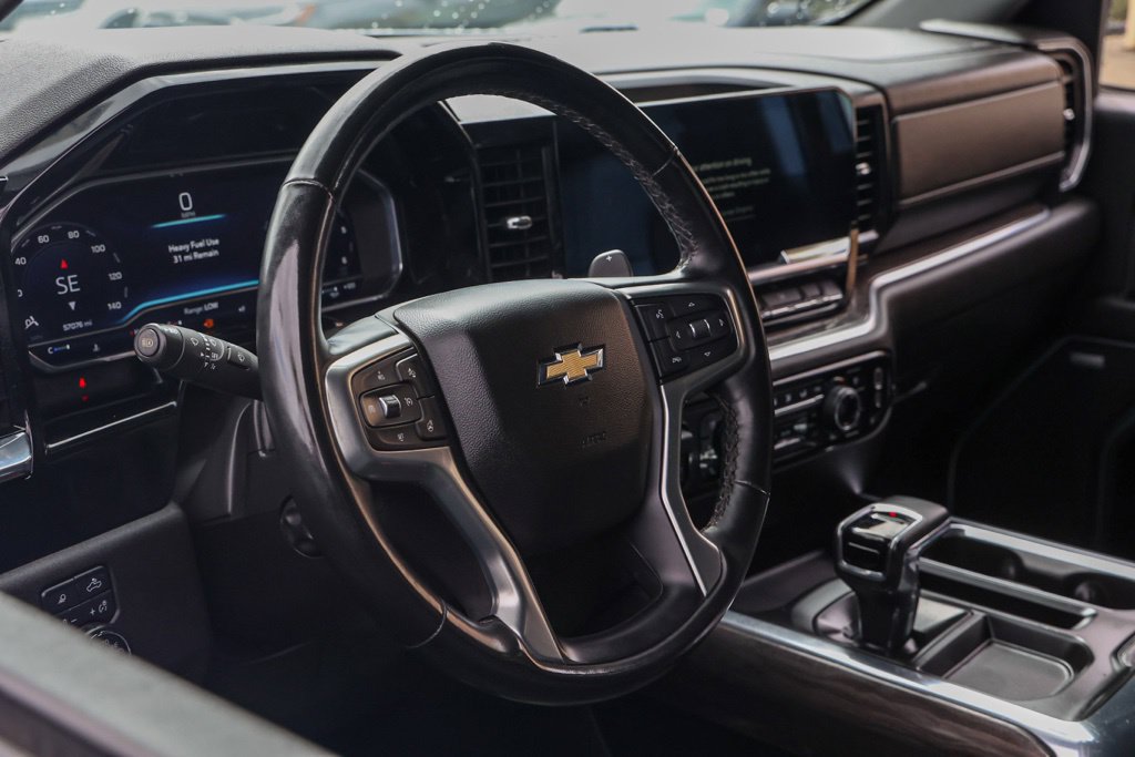 Used 2023 Chevrolet Silverado 1500 LTZ AWD/4WD image 15