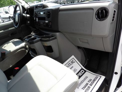 Used 2021 Ford E-350 and Econoline 350 Super Duty RWD image 23