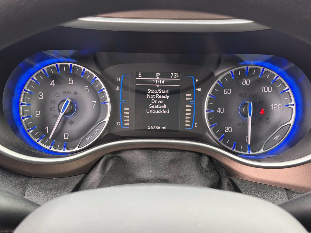 Used 2017 Chrysler Pacifica Touring Plus w/ Tire & Wheel Group FWD image 32