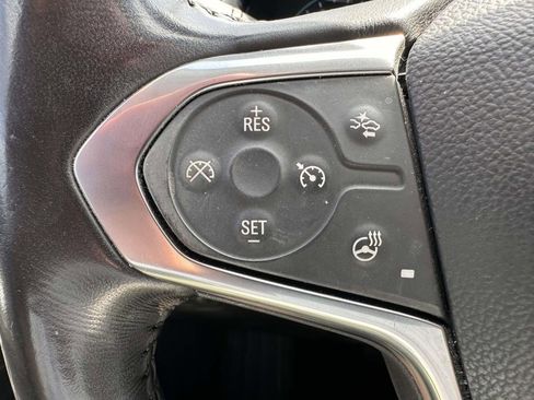 Used 2021 Chevrolet Traverse LT AWD/4WD image 16