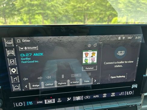 Used 2025 GMC Hummer EV 2X w/ LPO, Dark Essentials Package AWD/4WD image 32