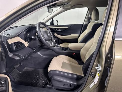 Used 2024 Subaru Outback Premium AWD/4WD image 11
