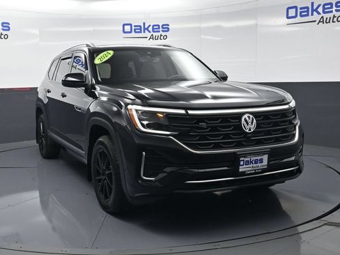 Used 2024 Volkswagen Atlas SEL Premium R-Line AWD/4WD image 3