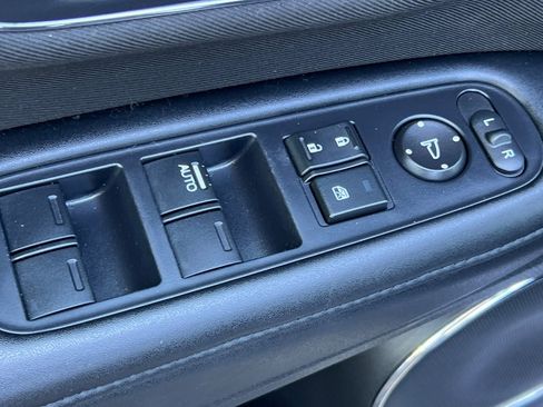 Used 2018 Honda HR-V EX image 13