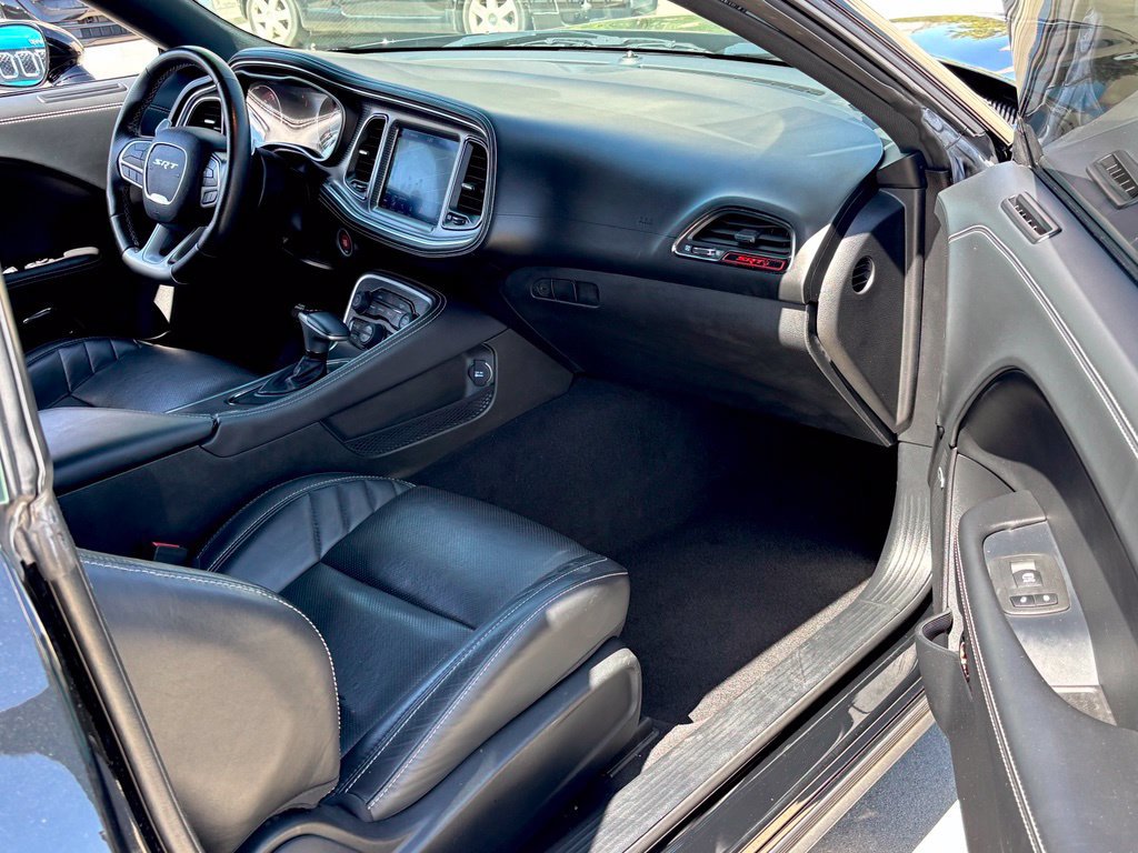 Used 2020 Dodge Challenger SRT Hellcat w/ Plus Package RWD image 21
