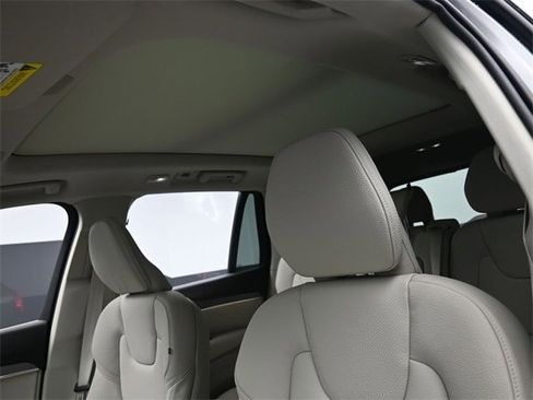 New 2025 Volvo XC90 B5 Plus w/ Protection Package Premier image 19