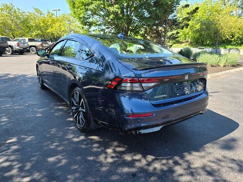 Used 2025 Honda Accord Touring image 5