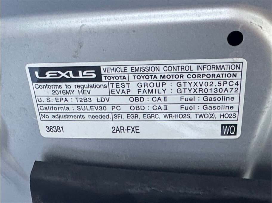 Used 2016 Lexus ES 300h w/ Luxury Package w/Wood Trim FWD image 27
