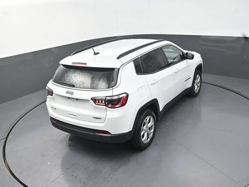 Used 2024 Jeep Compass Latitude AWD/4WD image 28