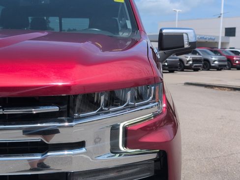 Used 2022 Chevrolet Silverado 1500 LTZ w/ LTZ Premium Package AWD/4WD image 13