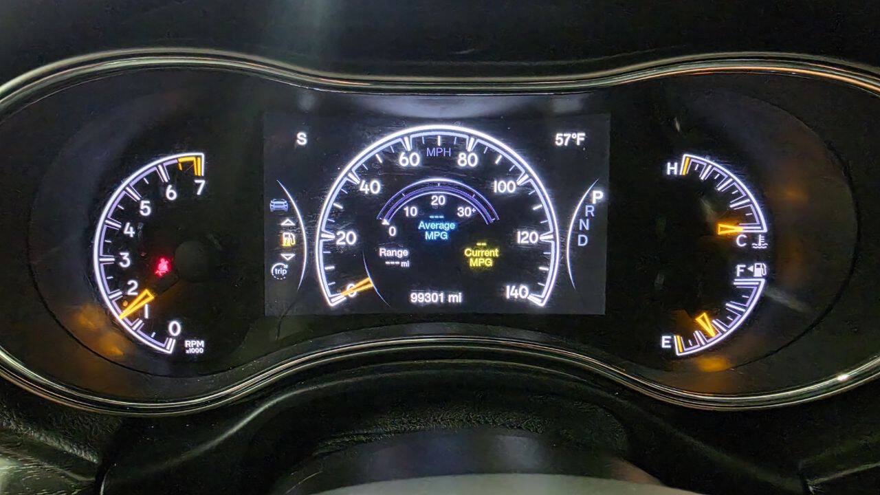 Used 2018 Jeep Grand Cherokee Altitude AWD/4WD image 30
