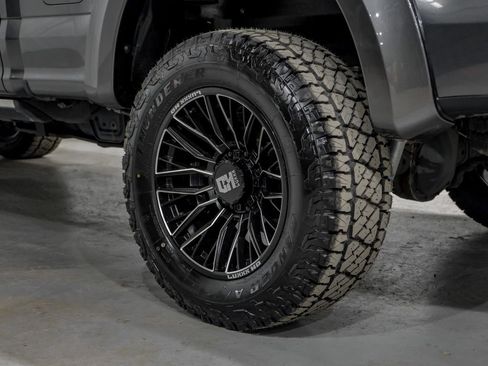 Used 2017 Ford F250 Platinum w/ Platinum Ultimate Package AWD/4WD image 65