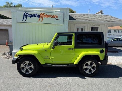 Used 2017 Jeep Wrangler Sahara image 11