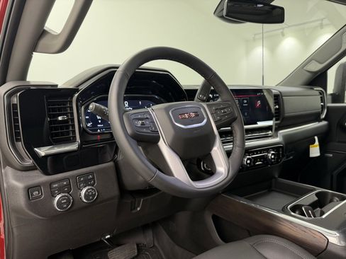 Used 2025 GMC Sierra 3500 SLT w/ SLT Premium Package image 20