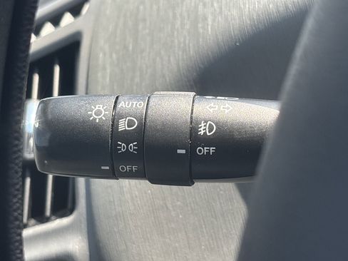 Used 2012 Toyota Prius V Five image 30