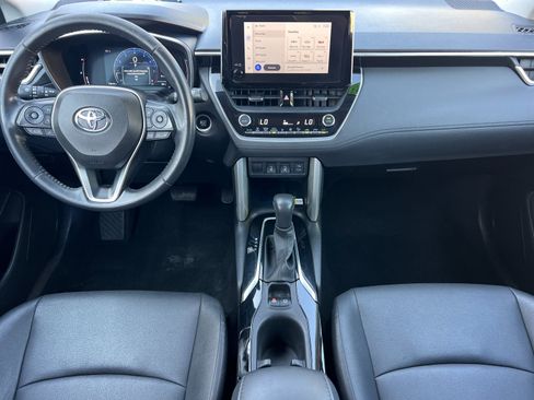 Used 2023 Toyota Corolla Cross XLE AWD/4WD image 13
